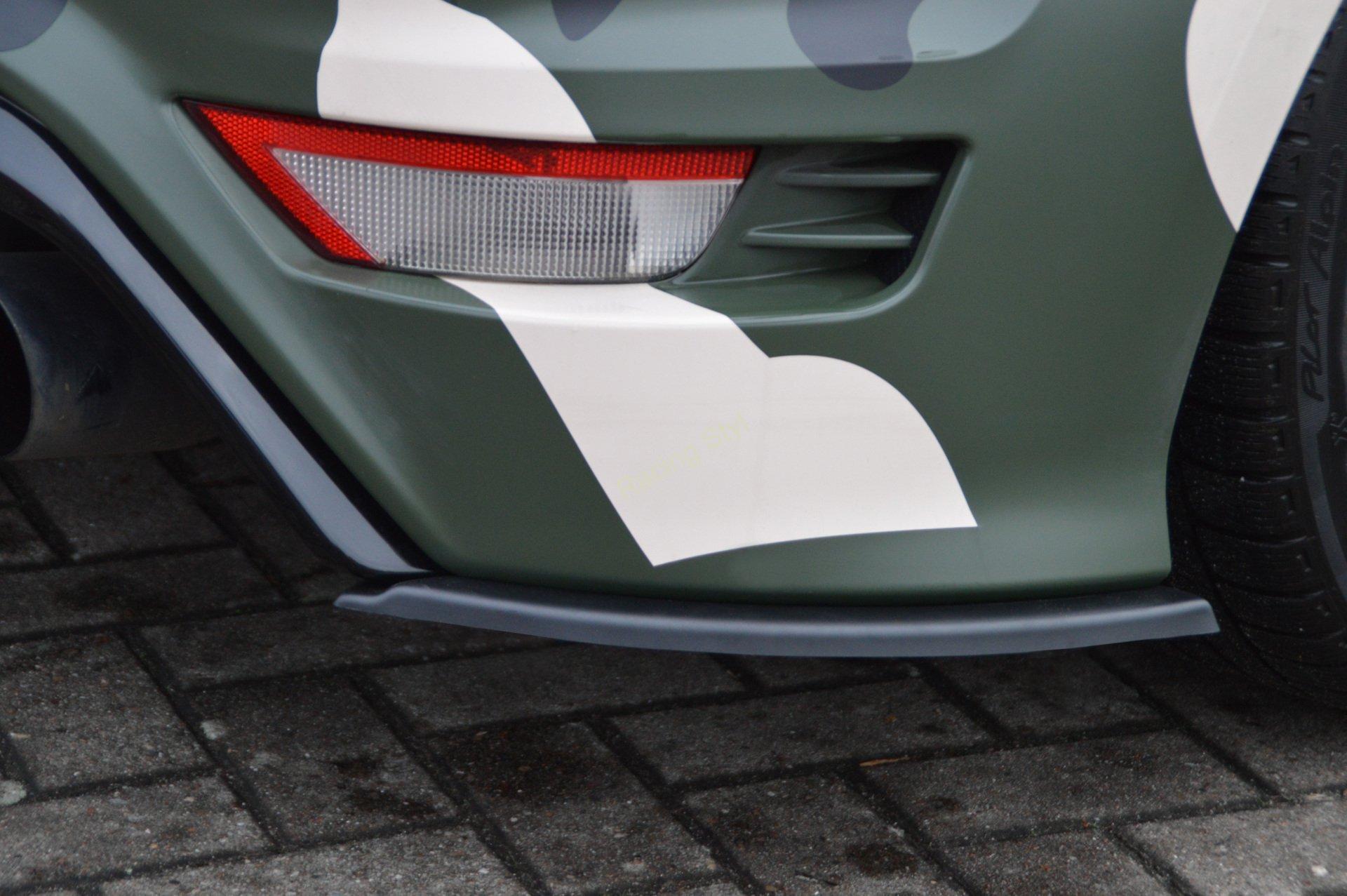 Ford Focus 2 RS DA3 boční spoilery na zadní nárazník Glossy Black IN Tuning Lesk.