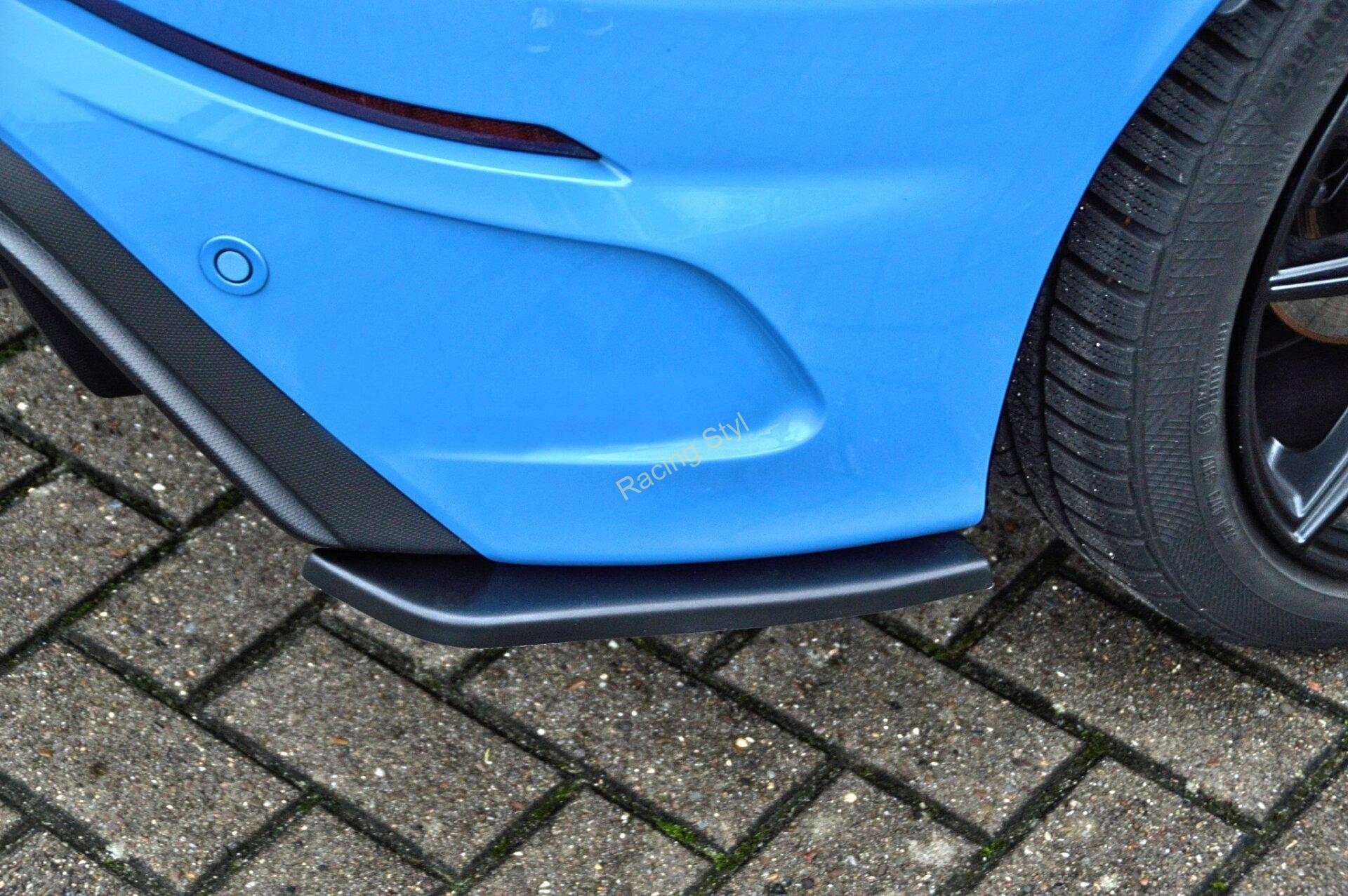 Ford Focus RS DYB boční spoilery na zadní nárazník IN Tuning Matt.