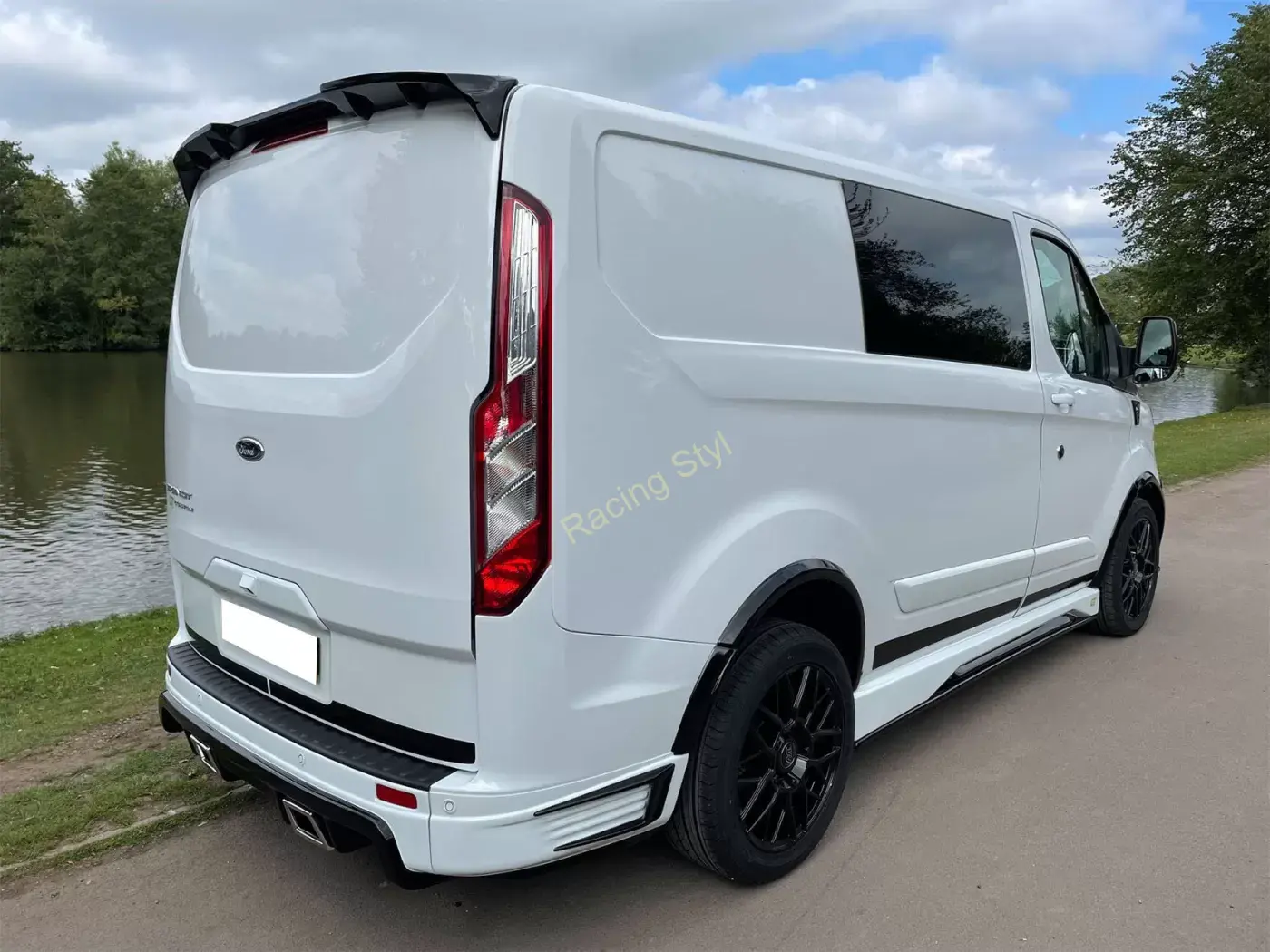 Ford Transit/ Tourneo Custom střešní spoiler pro výklopné dveře MD Design