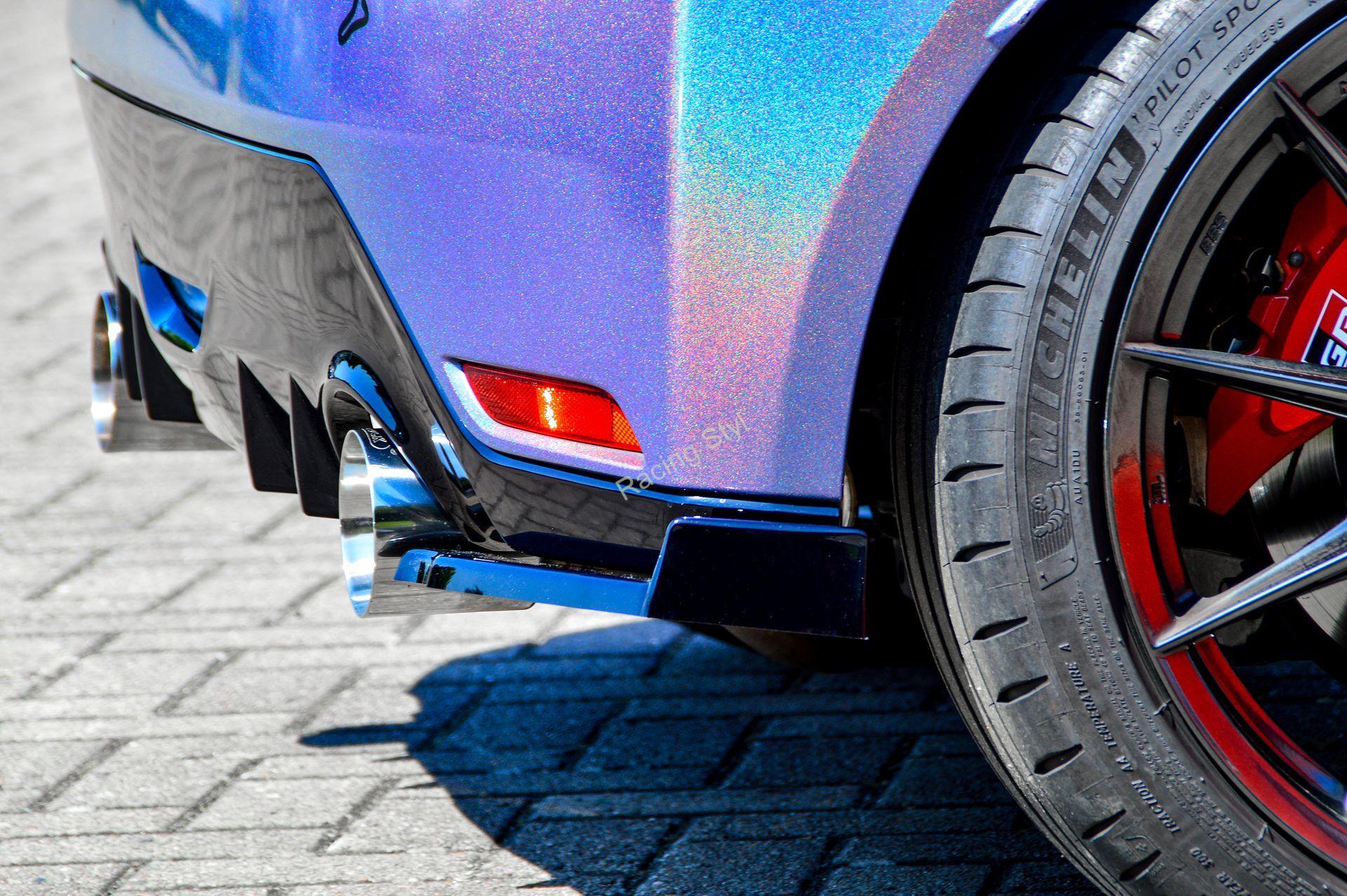 Toyota Yaris GR boční spoilery Glossy Black na zadní nárazník s křidélky IN Tuning Lesk.