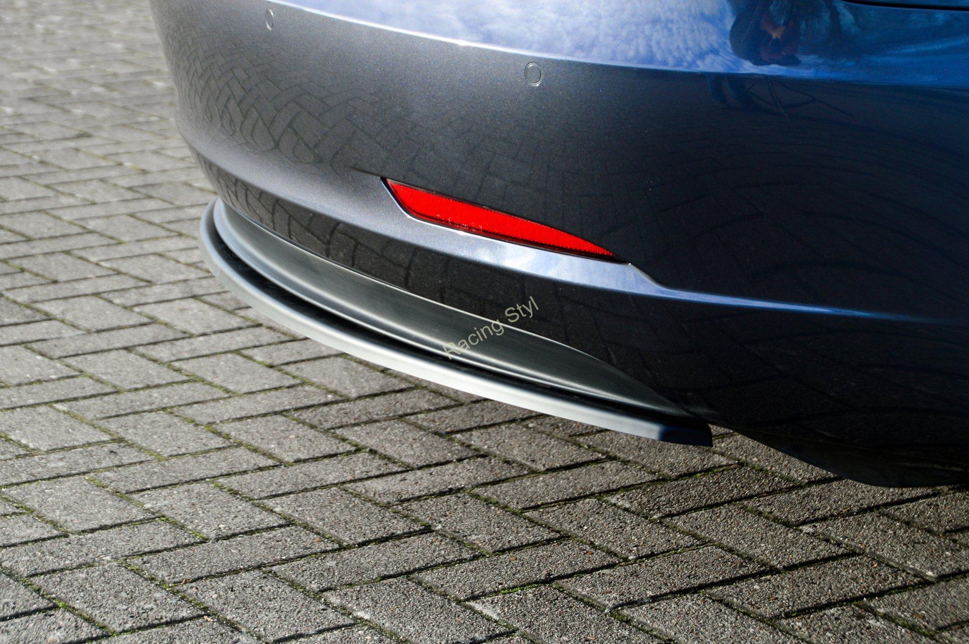 Tesla Model 3 spoiler lip pod zadní nárazník Glossy Black IN Tuning Lesk.