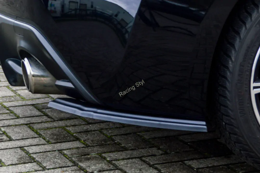 Toyota GT86 Facelift boční spoilery Glossy Black na zadní nárazník IN Tuning Lesk.