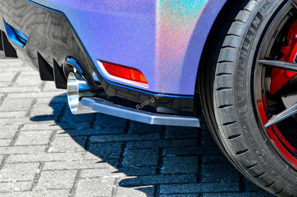 Toyota Yaris GR boční spoilery Glossy Black na zadní nárazník IN Tuning Lesk.