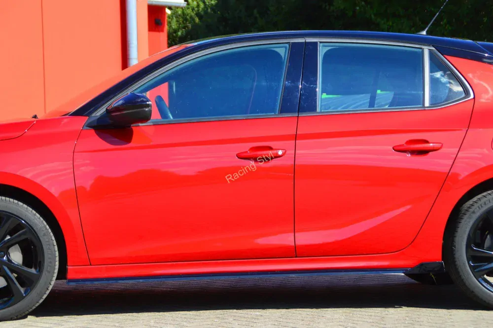 Opel Corsa F nástavce na boční prahy s křidélky IN Tuning