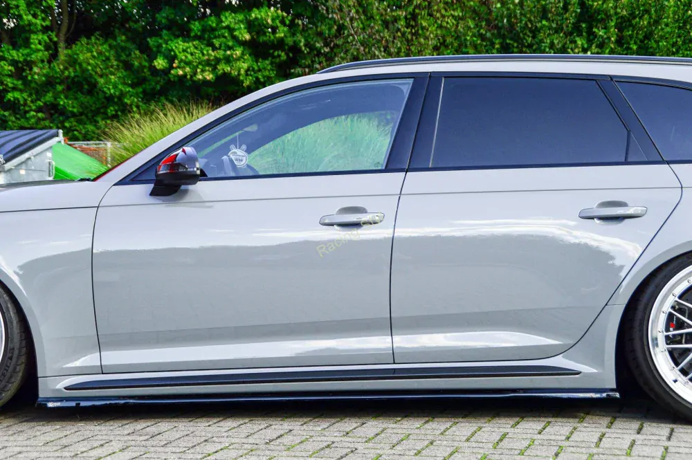 Audi RS4 B9 nástavce pod boční prahy IN Tuning Matt.