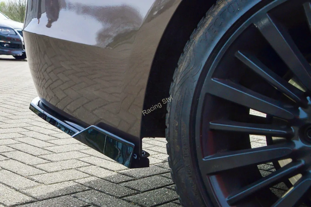 BMW 3 F30 boční spoilery na zadní nárazník s křidélky Glossy Black IN Tuning Lesk.