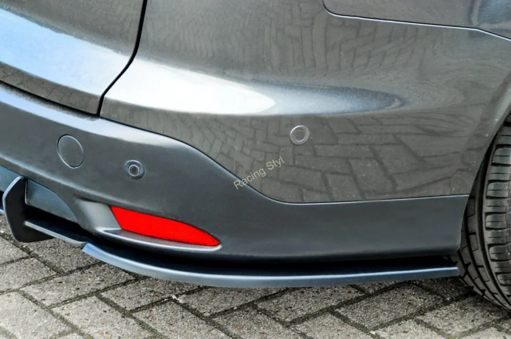 Ford Focus Turnier DYB boční spoilery na zadní nárazník IN Tuning
