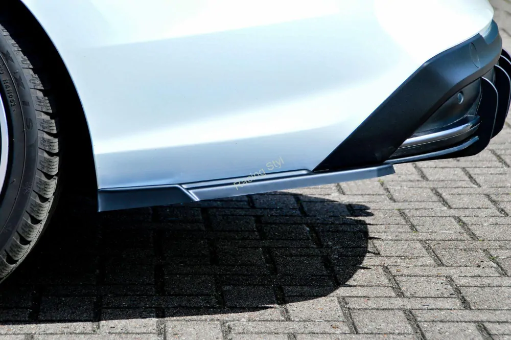Hyundai I30 N-Line Kombi Facelift boční spoilery s křidélky na zadní nárazník Glossy Black IN Tuning Lesk.