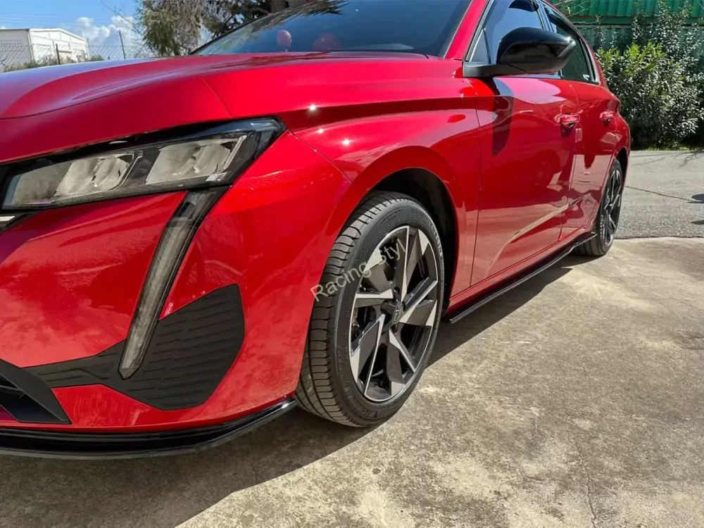 Peugeot 308 nástavce na boční prahy Glossy Black MD Design Lesk.