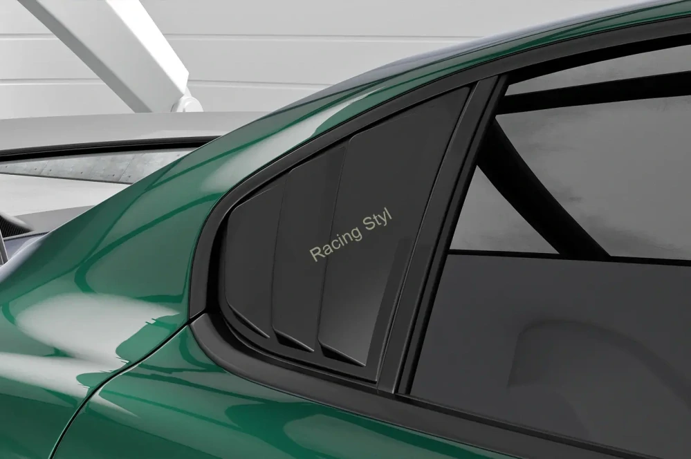 Alfa Romeo Giulia typ 952 kryty na zadní boční okna Glossy Black CSR Lesk.