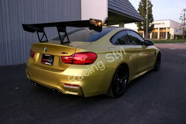 BMW M4 F82 2015-19 carbonové nastavitelné křídlo GTC-300 67" APR