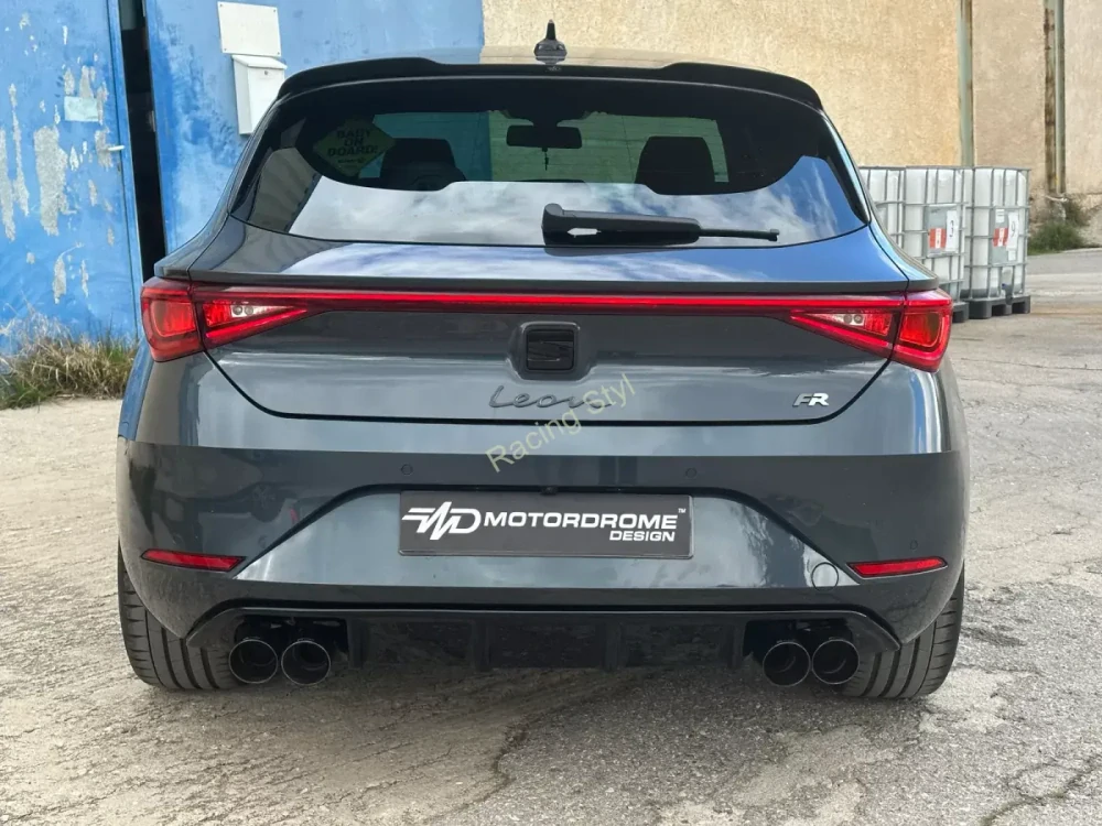 Seat Leon 4 FR spoiler na zadní nárazník difuzor Glossy Black MD Design Lesk.