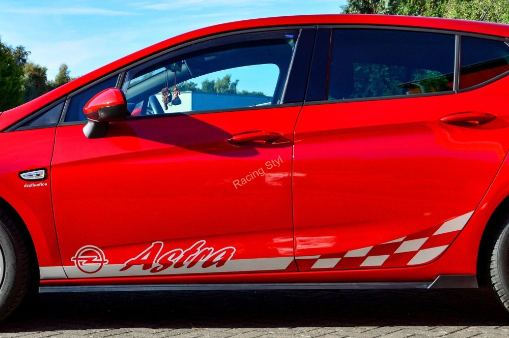 Opel Astra K nástavce na boční prahy s křídélky IN Tuning Matt.