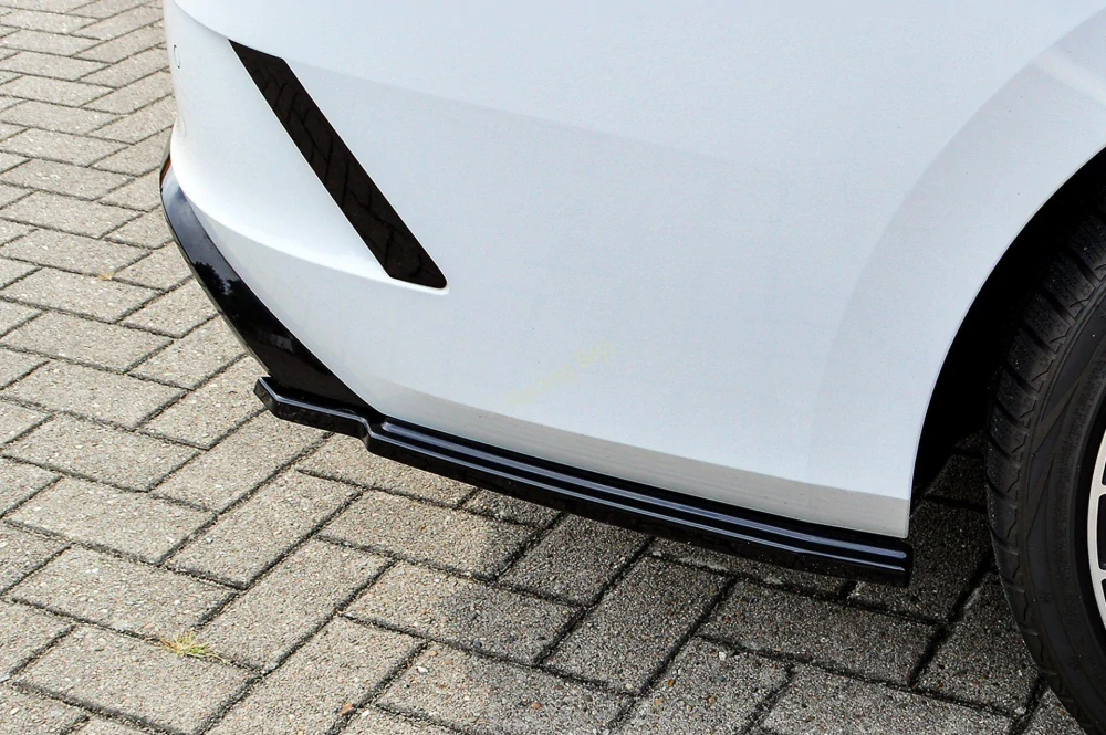 Škoda Octavia RS NX boční spoilery na zadní nárazník IN Tuning Matt.