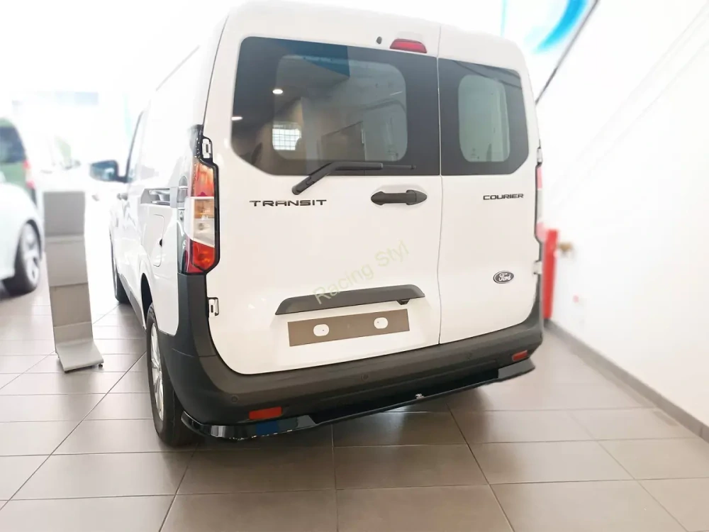 Ford Transit Courier spoiler pod zadní nárazník Glossy Black MD Design Lesk.