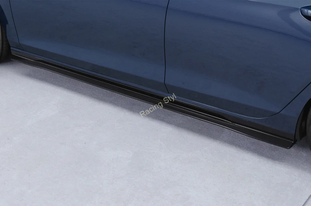 VW Golf 8 Variant nástavce na boční prahy CSR