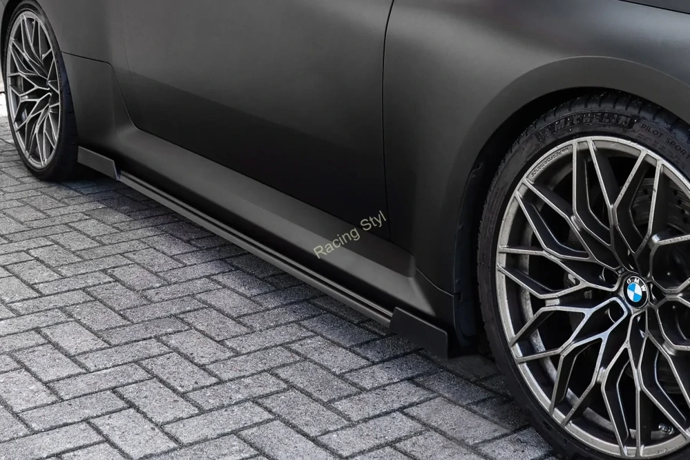 BMW M2 G87 spoilery pod boční prahy s křidélky Glossy Black IN Tuning Lesk