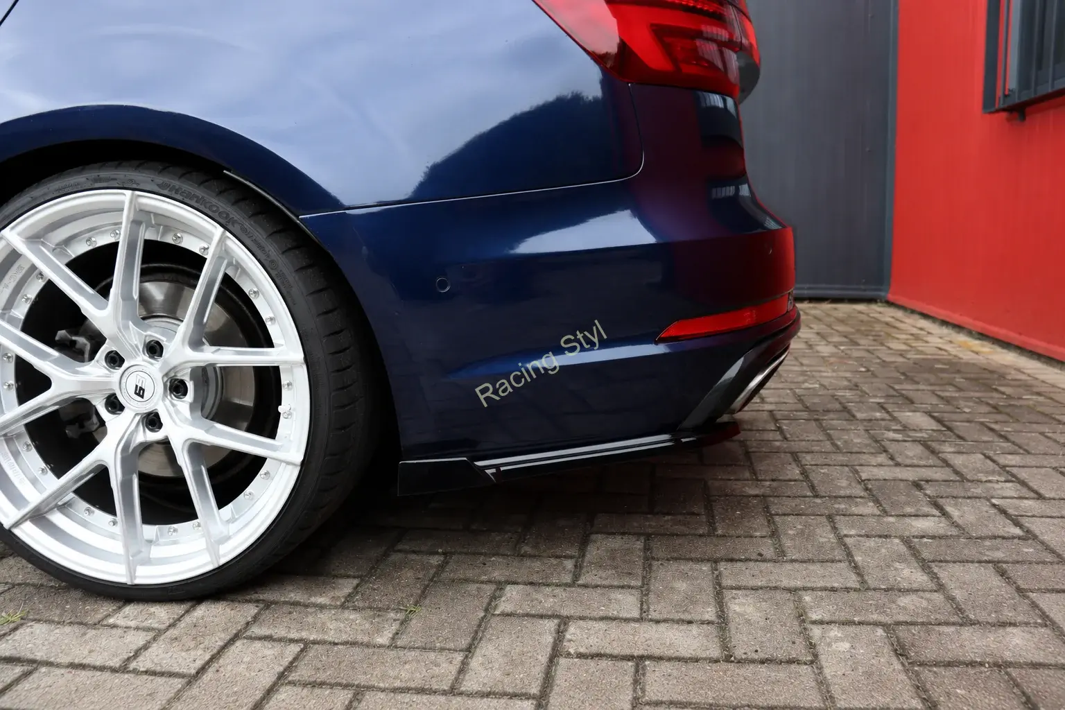 Audi A4 B9 S-Line Facelift Competition boční spoiler na zadní nárazník s křidélky IN Tuning