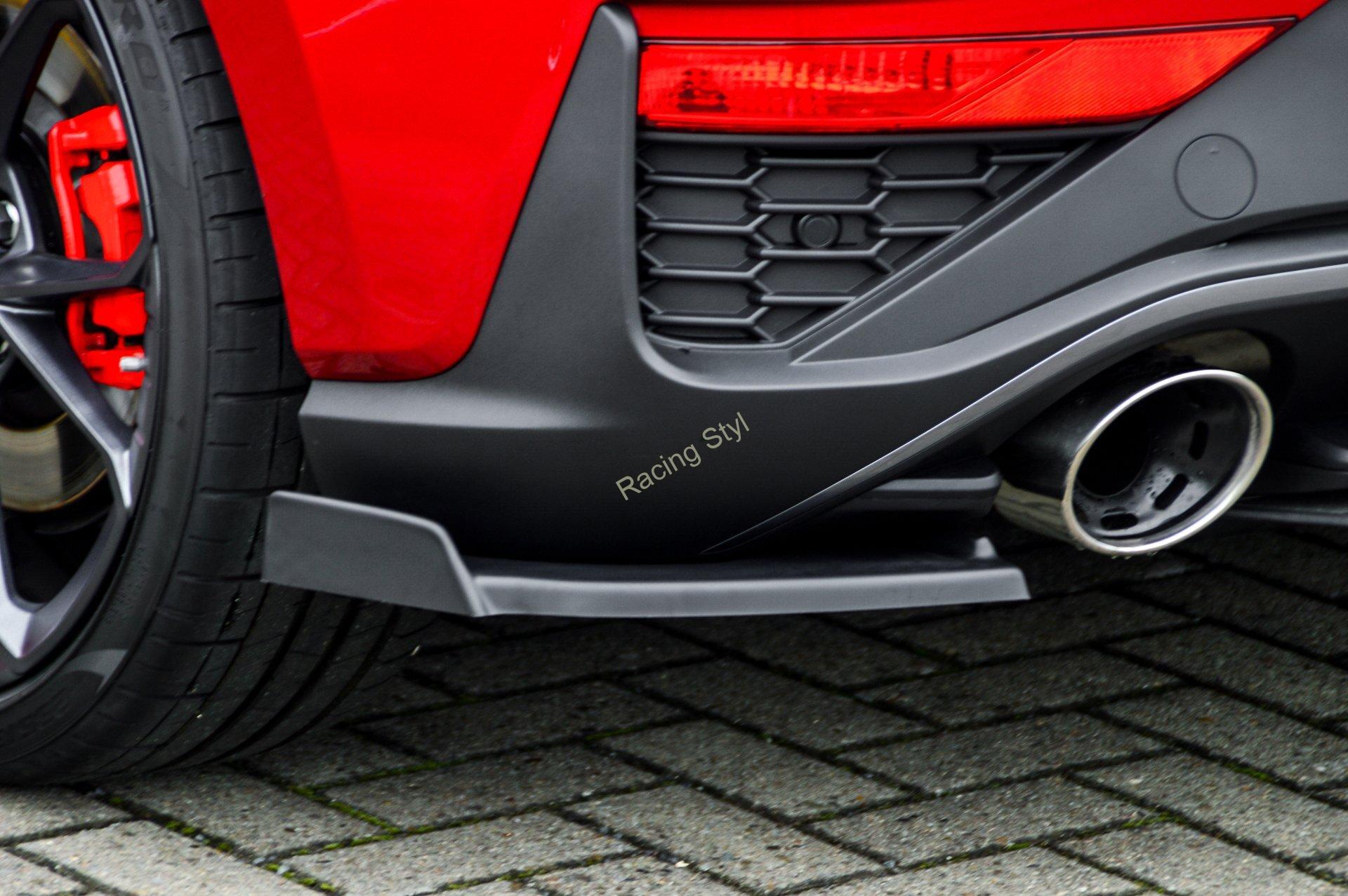 Hyundai I30N boční spoilery Glossy Black s křidélkem na zadní nárazník IN Tuning Lesk.