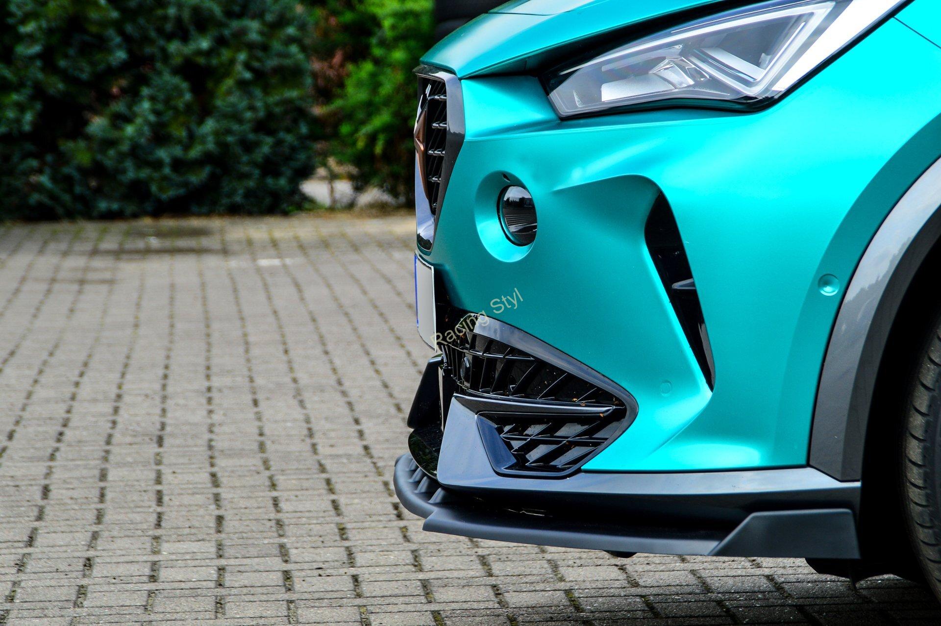 Cupra Formentor přední spoiler lipa Glossy Black s bočními křidélky IN Tuning Lesk.