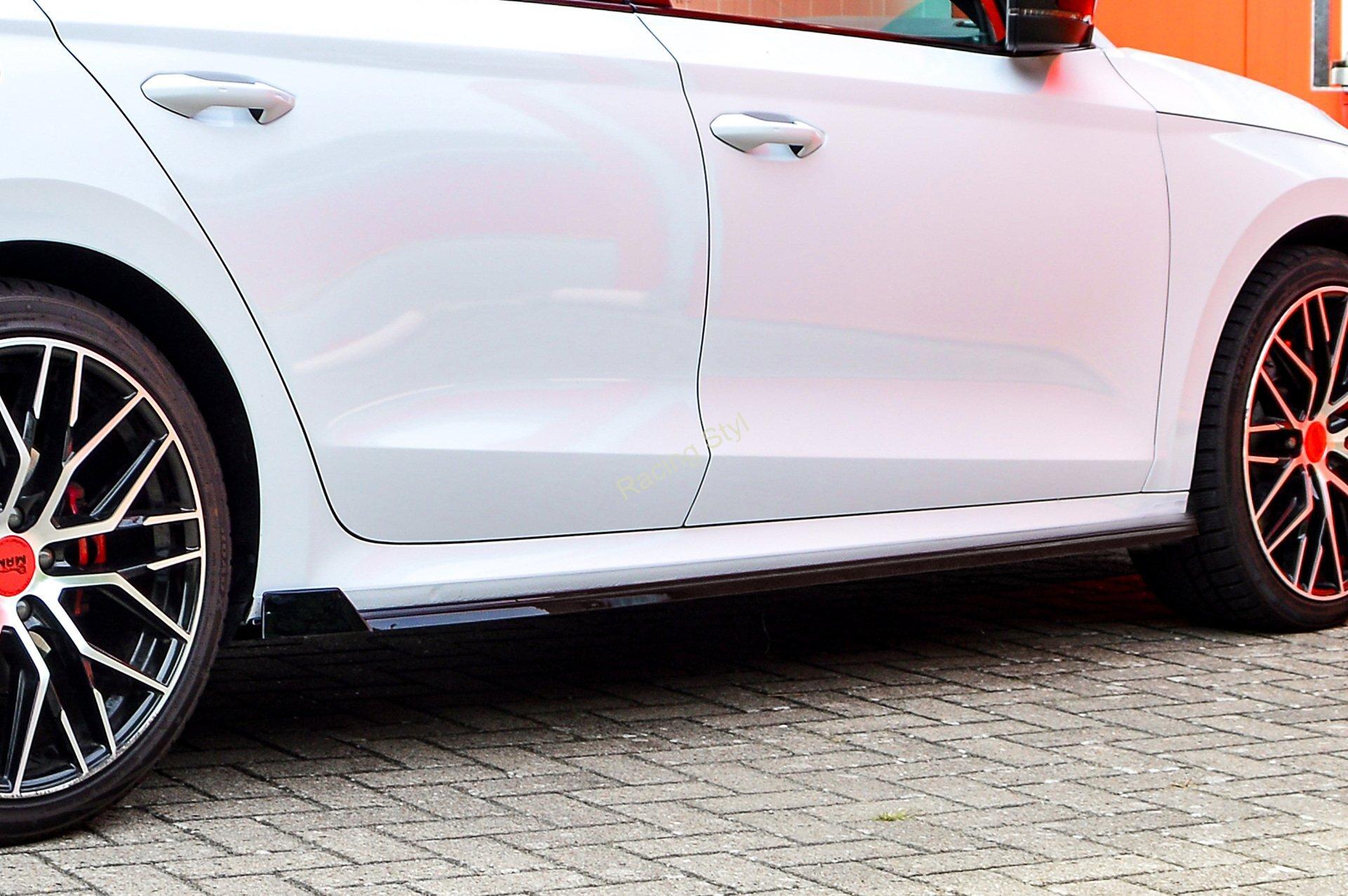 Škoda Octavia RS NX Combi boční prahové lišty s křidélkem IN Tuning Matt.