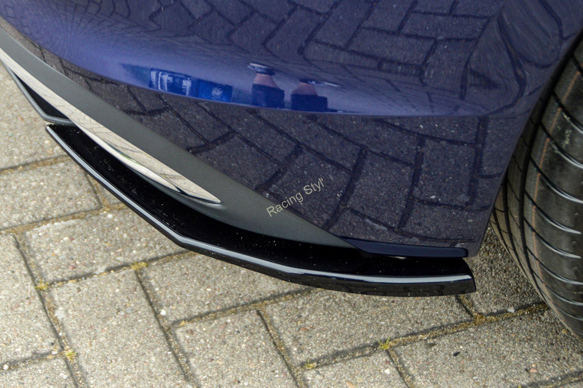 VW Golf 8 boční spoilery Glossy Black na zadní nárazník IN Tuning Lesk.