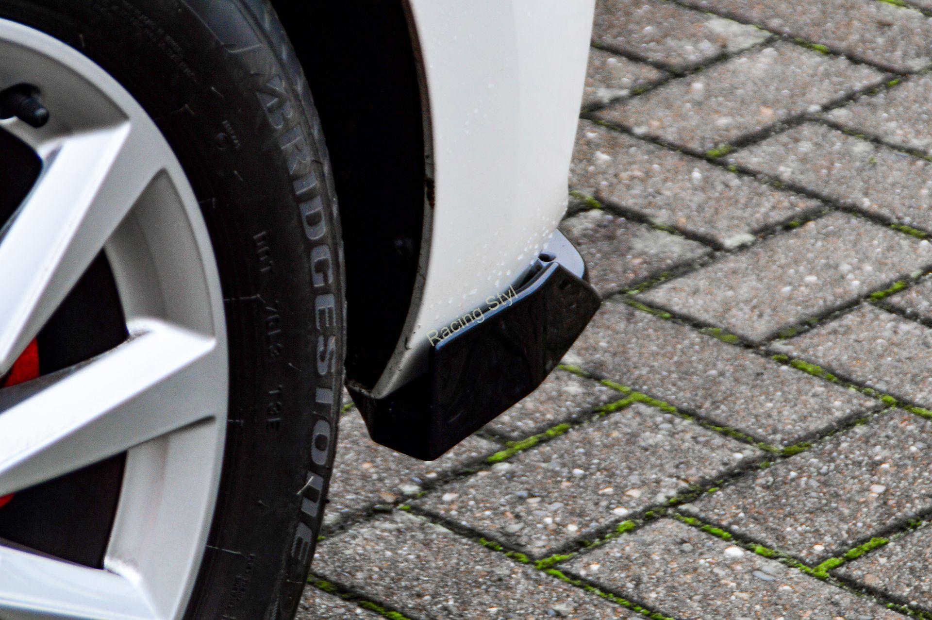 Audi A1 GB Sportback S-Line boční spoilery na zadní nárazník s křidélky IN Tuning Matt.