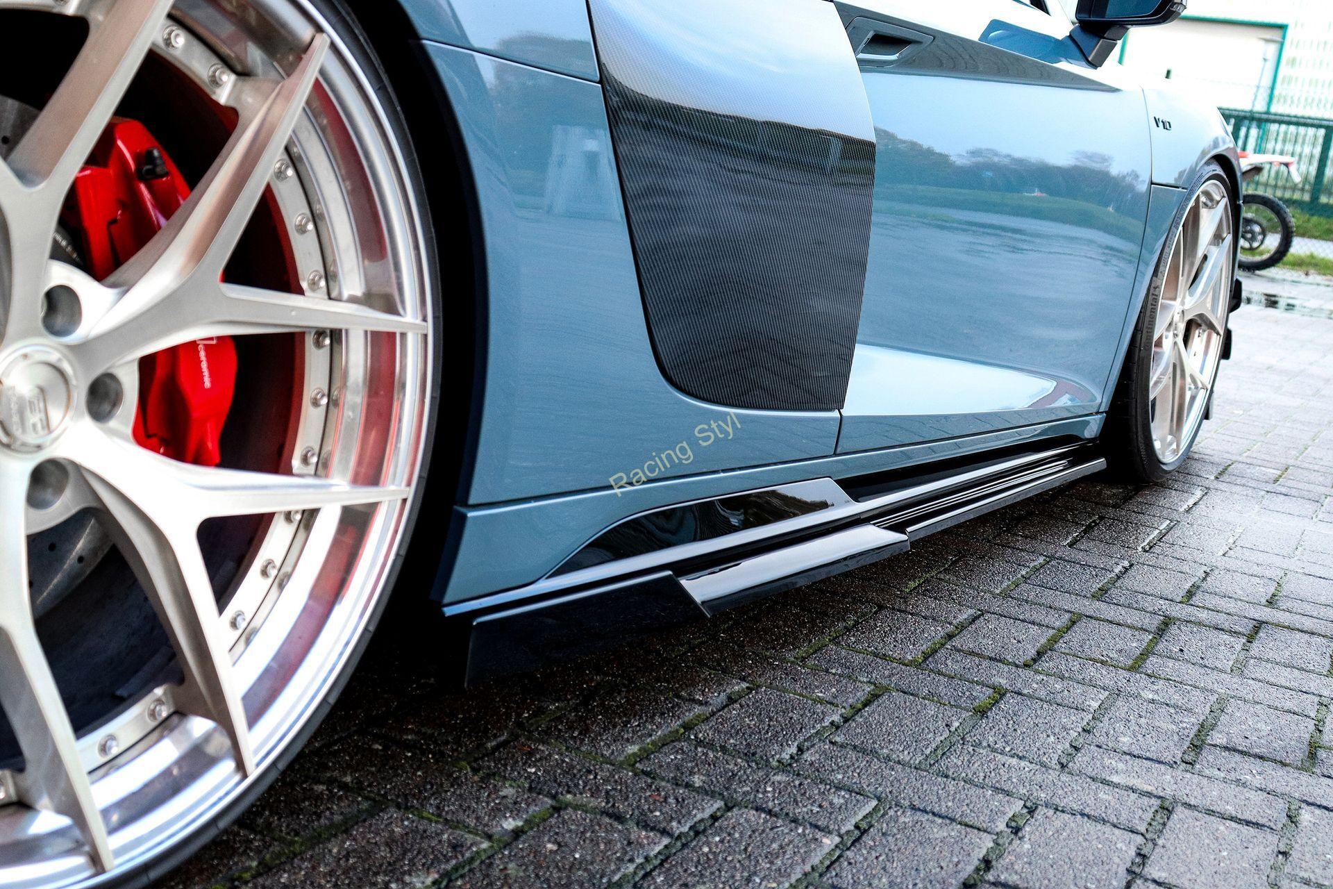 Audi R8 4S Facelift nástavce na boční prahy Glossy Black s křidélky IN Tuning Lesk.