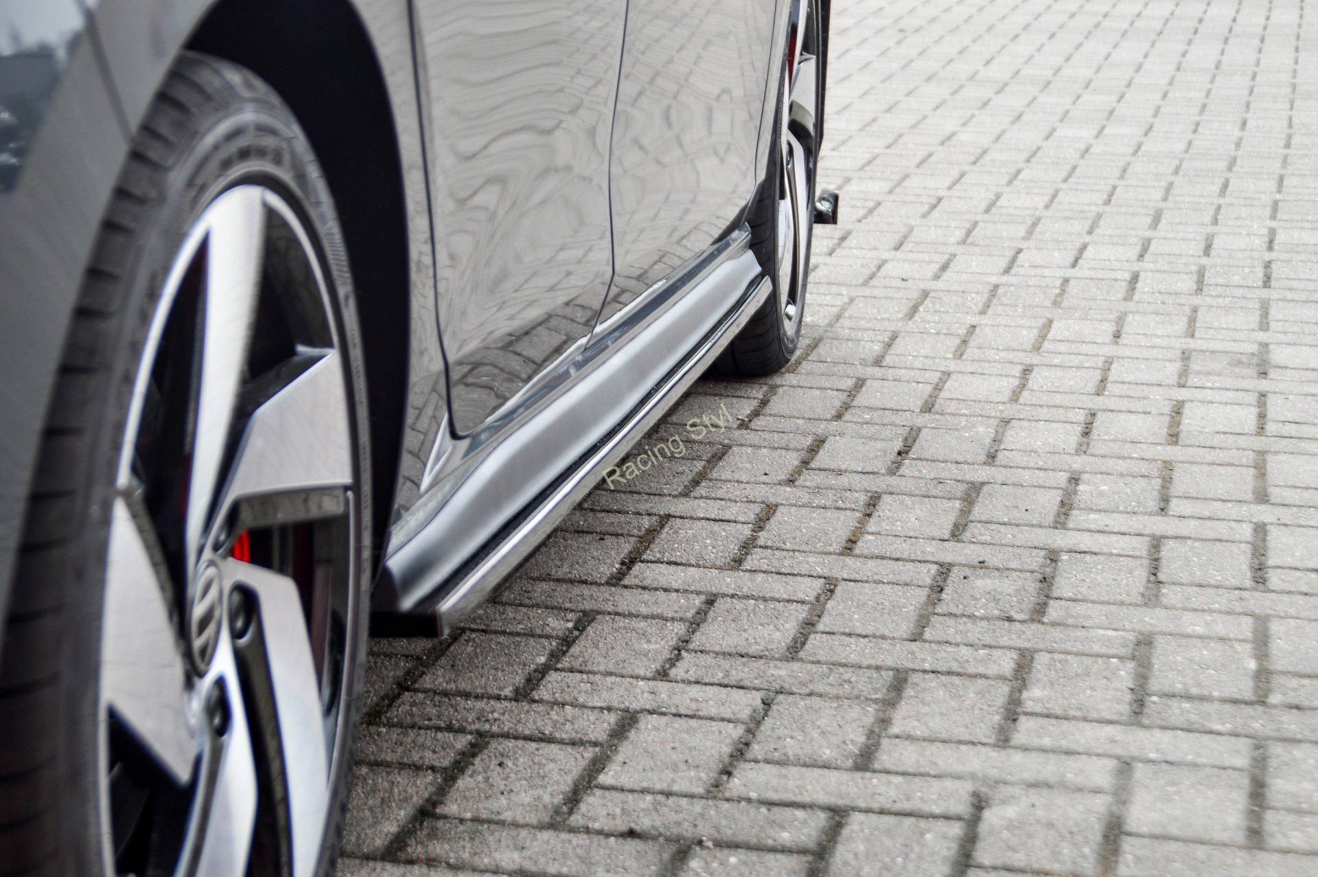 VW Golf 8 GTI/ GTD nástavce pod boční prahy IN Tuning Matt.