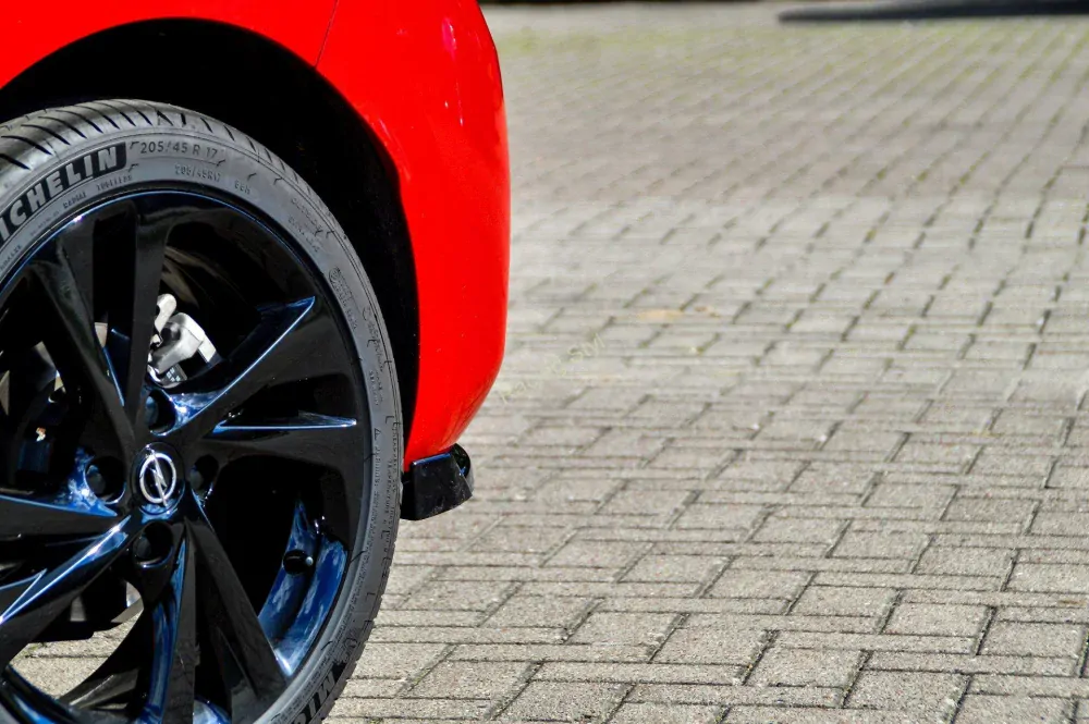 Opel Corsa F GS-Line boční spoilery na zadní nárazník s křidélky Glossy Black IN Tuning Lesk.