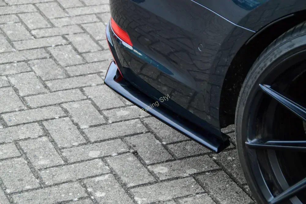 Audi S4 B9 boční spoilery na zadní nárazník Glossy Black IN Tuning Lesk.