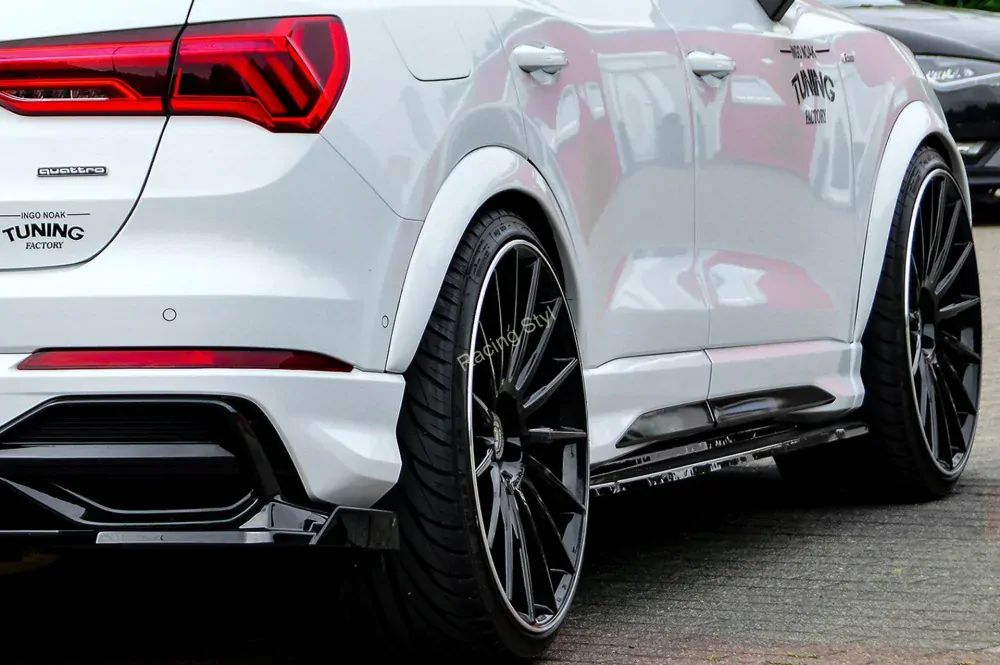 Audi Q3 S-Line F3/F3N lemy blatníků Glossy Black IN Tuning Lesk.