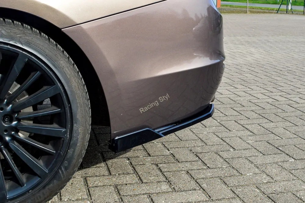 BMW 3 F30 boční spoilery na zadní nárazník s křidélky Glossy Black IN Tuning Lesk.