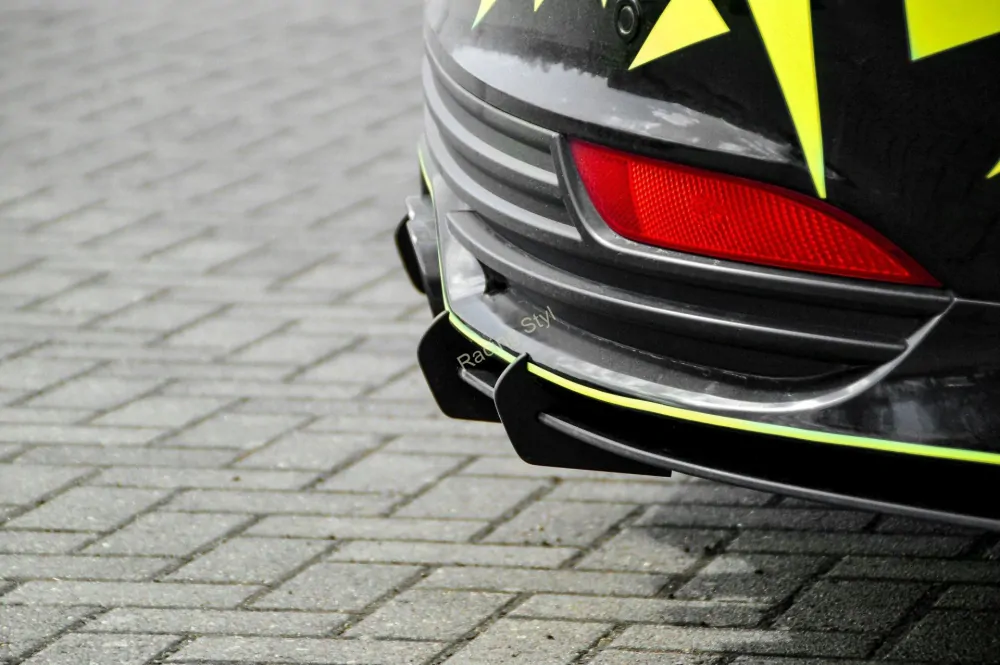 Ford Focus ST DYB difuzor na zadní nárazník V2 IN Tuning