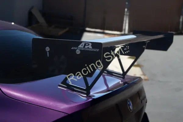 BMW G42 M240i/ G87 M2 carbonové stavitelné křídlo 67" APR