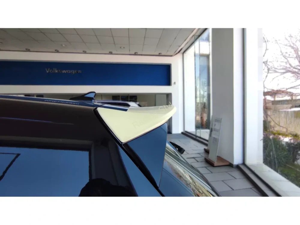 VW Golf 8 Standard/ R-Line střešní spoiler MD Design