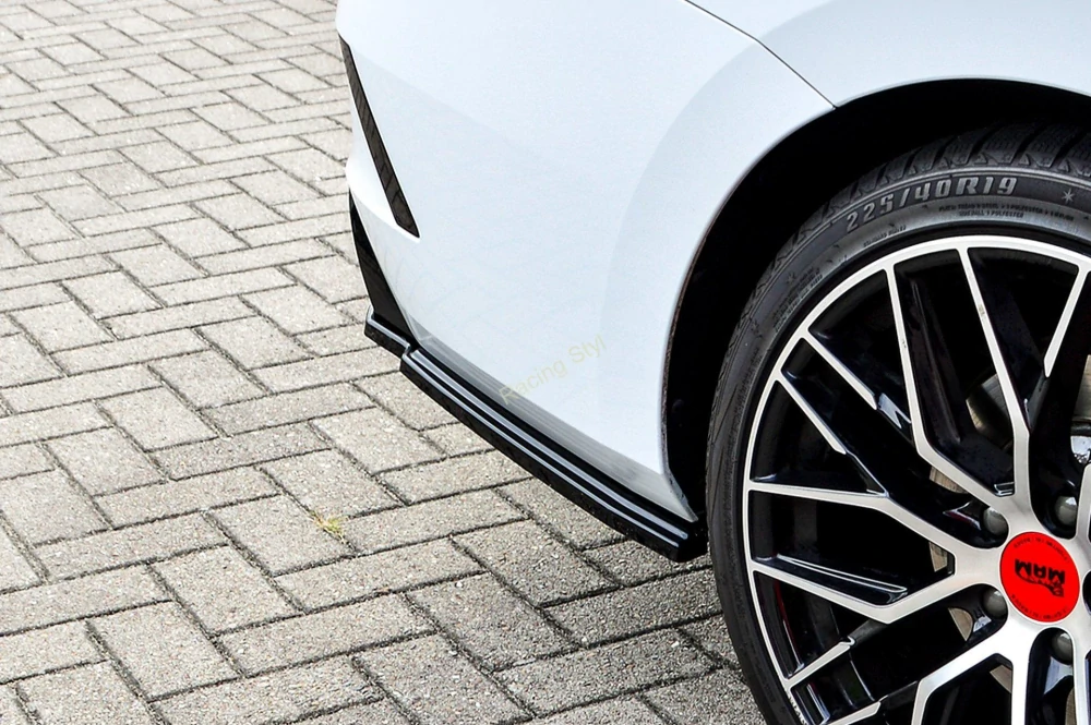 Škoda Octavia RS NX boční spoilery na zadní nárazník IN Tuning Matt.