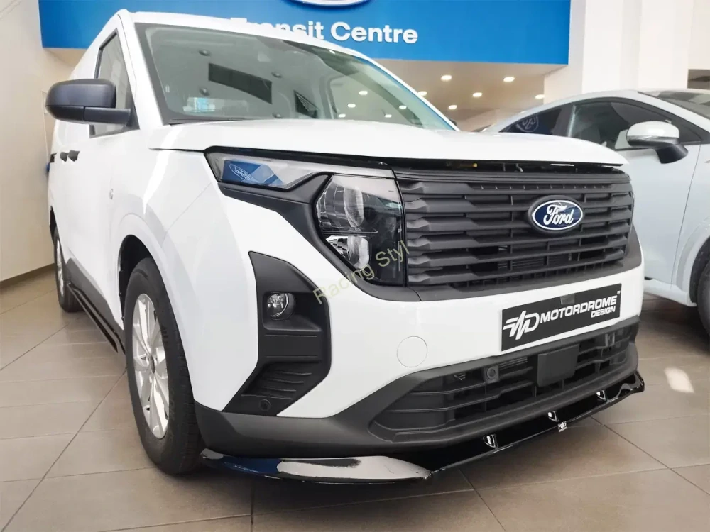 Ford Transit Courier nástavce pod boční prahy Glossy Black MD Design Lesk.