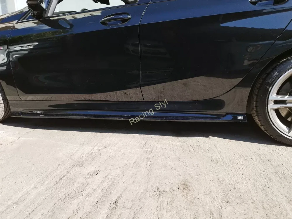 BMW 1 F40 M-Paket/ M135i nástavce bočních prahů Glossy Black MD Design Lesk.