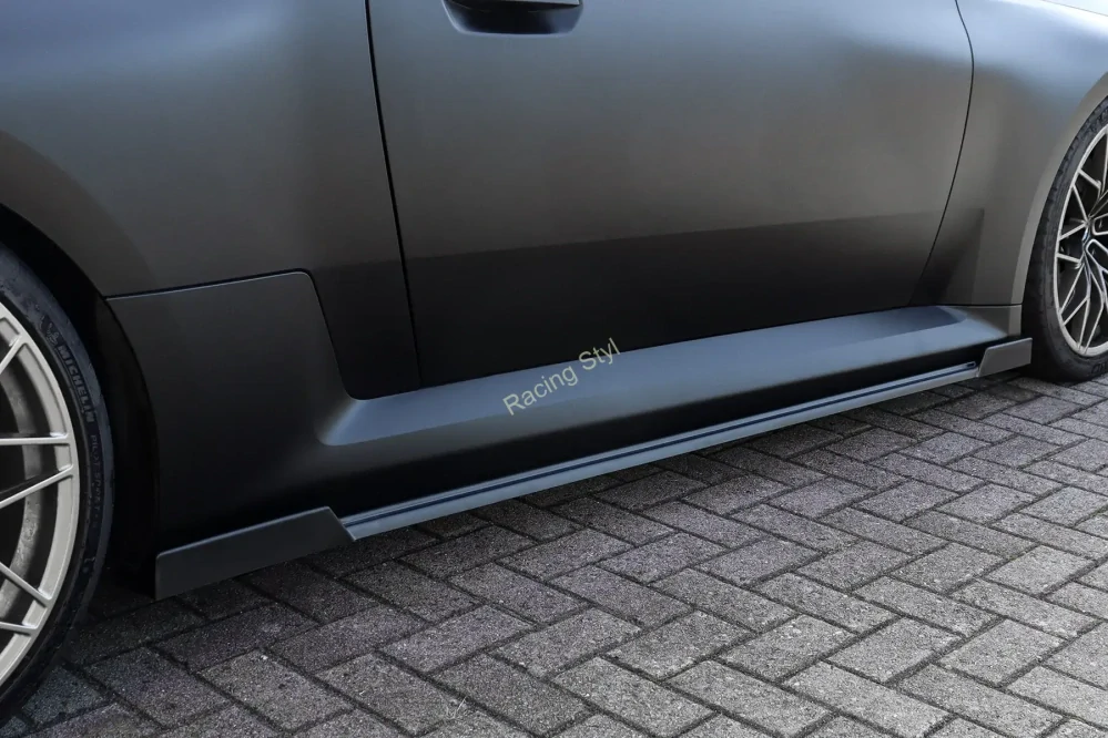BMW M2 G87 spoilery pod boční prahy s křidélky Glossy Black IN Tuning Lesk