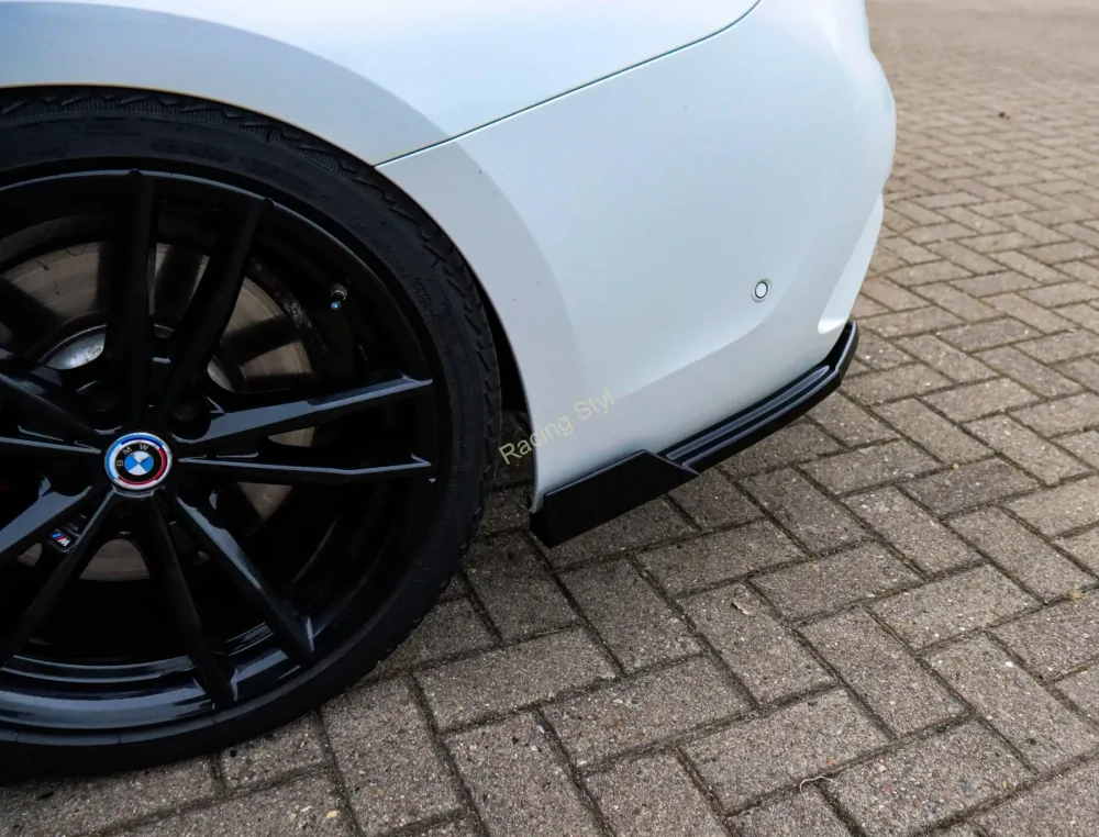 BMW 3 G21 M340i boční spoilery na zadní nárazník s křidélky Glossy Black IN Tuning Lesk