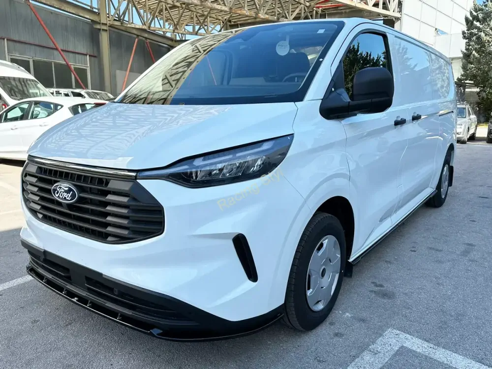 Ford Transit Custom LBW 2023- nástavce pod boční prahy Glossy Black MD Design Lesk.