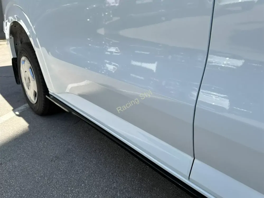 Ford Transit Custom SWB 2023- nástavce pod boční prahy Glossy Black MD Design Lesk.