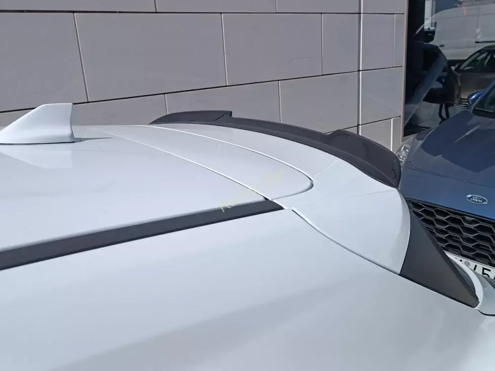 Ford Puma 2019- spoiler nad zadní okno Glossy Black MD Design Lesk.