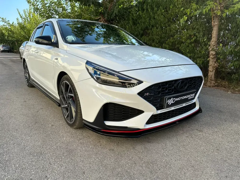 Hyundai i30 N / N-Line Facelift přední spoiler lipa Glossy Black MD Design Lesk.