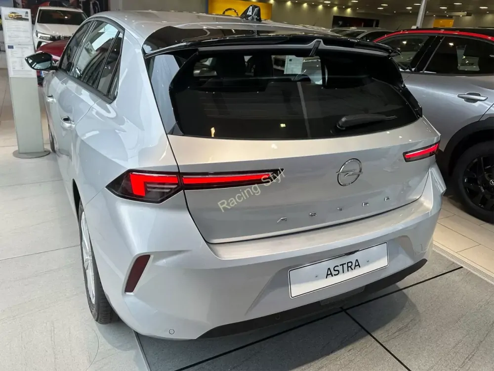 Opel Astra L střešní spoiler křídlo MD Design