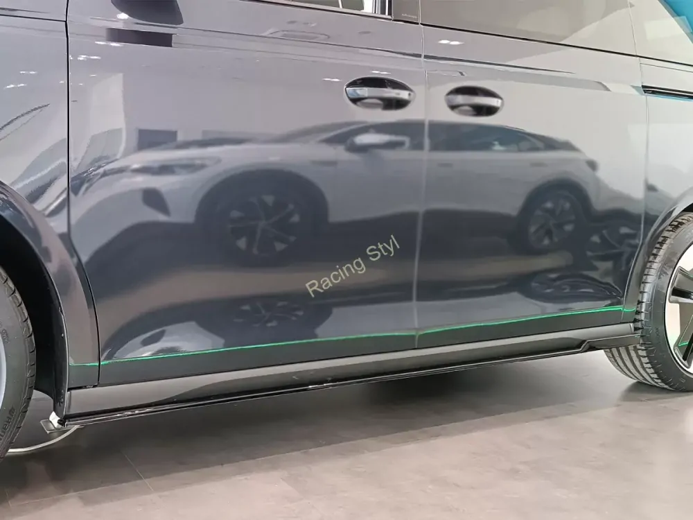 VW ID. Buzz nástavce pod boční prahy Glossy Black MD Design Lesk.