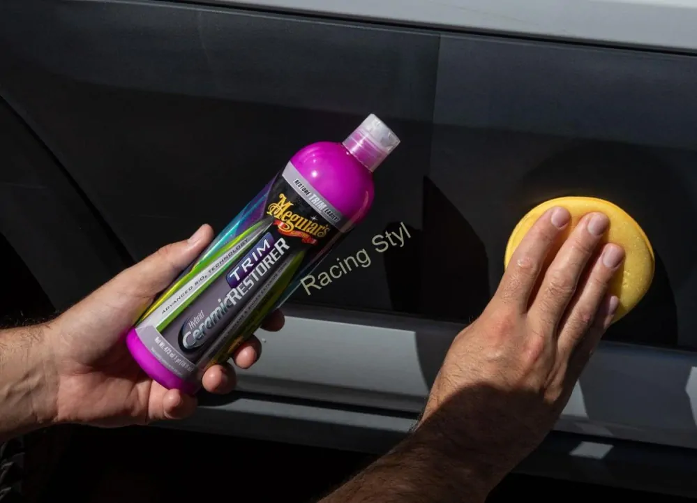 Meguiar's Hybrid Ceramic Trim Restorer - oživovač a keramická ochrana nelakovaných plastů 473 ml