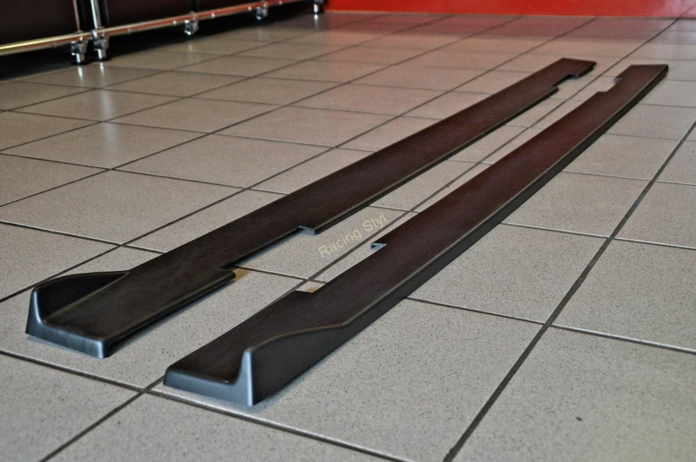 Seat Leon 5F nástavce pod boční prahy IN Tuning Matt.