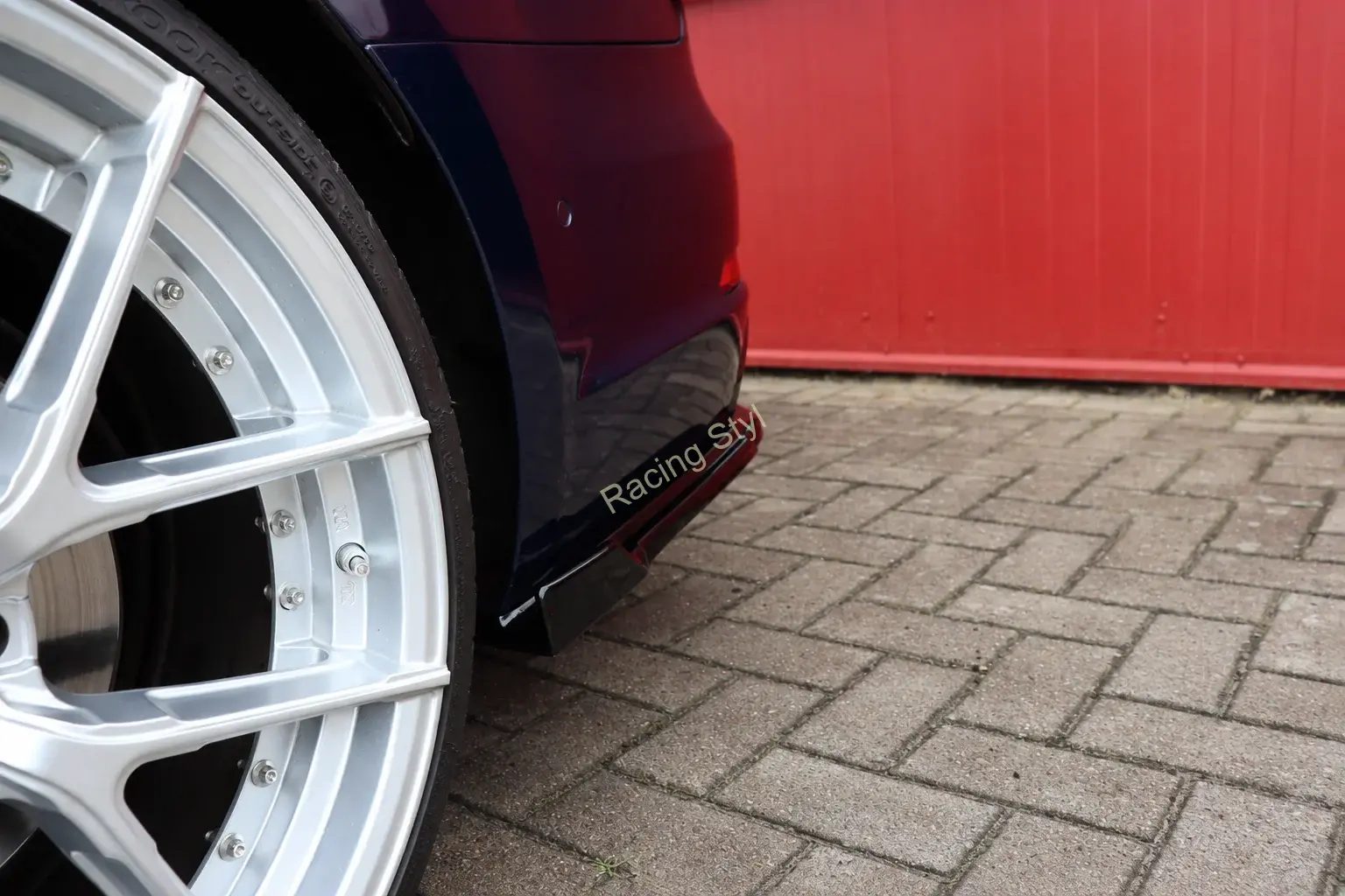 Audi A4 B9 S-Line Facelift Competition boční spoiler na zadní nárazník s křidélky IN Tuning